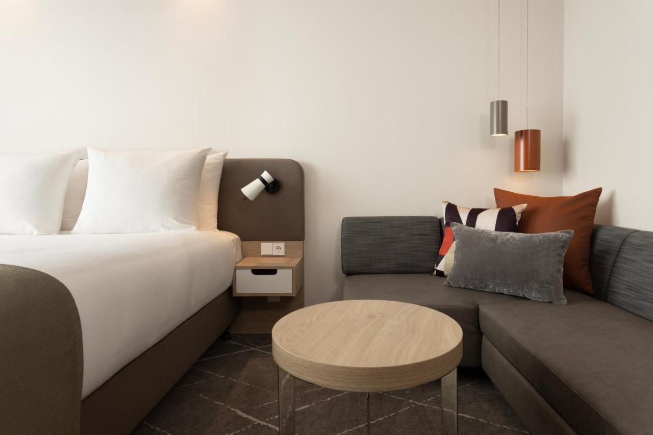 Holiday Inn - Eindhoven Airport, An Ihg Hotel Экстерьер фото