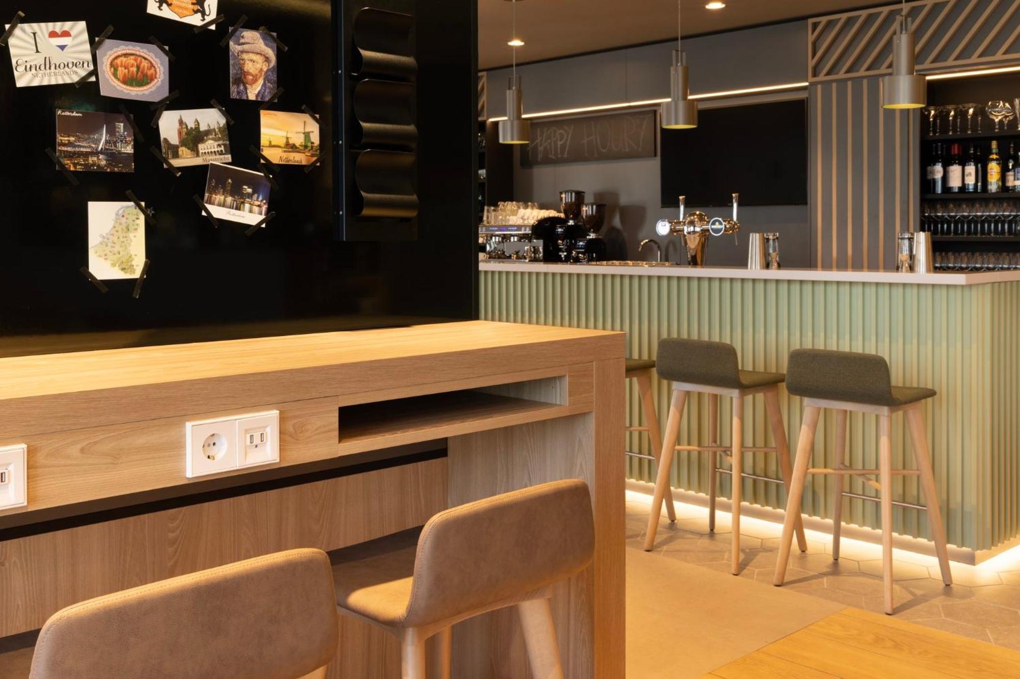 Holiday Inn - Eindhoven Airport, An Ihg Hotel Экстерьер фото